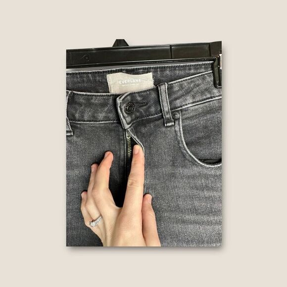 Everlane The Curvy Cheeky Straight Jean Washed Black Size 28 Crop - Picture 5 of 8